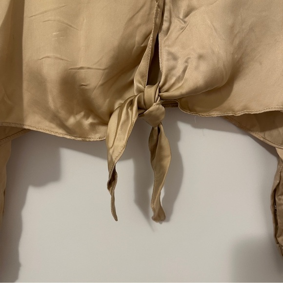 Aritzia Wilfred Peaufiner Annie Satin Beige/Bronze Blouse Size Small Women’s NWT - Picture 4 of 12
